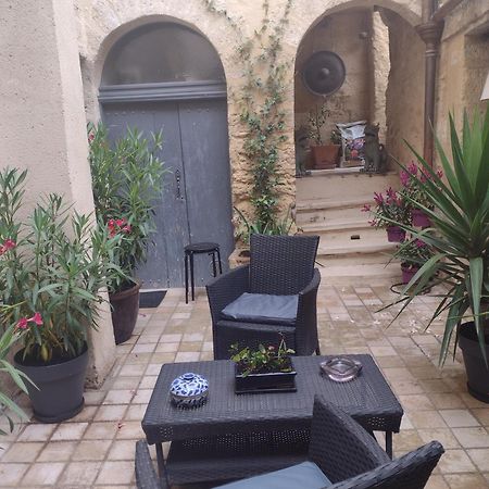Apartment Au Gré Du Voyage Uzès Exterior foto